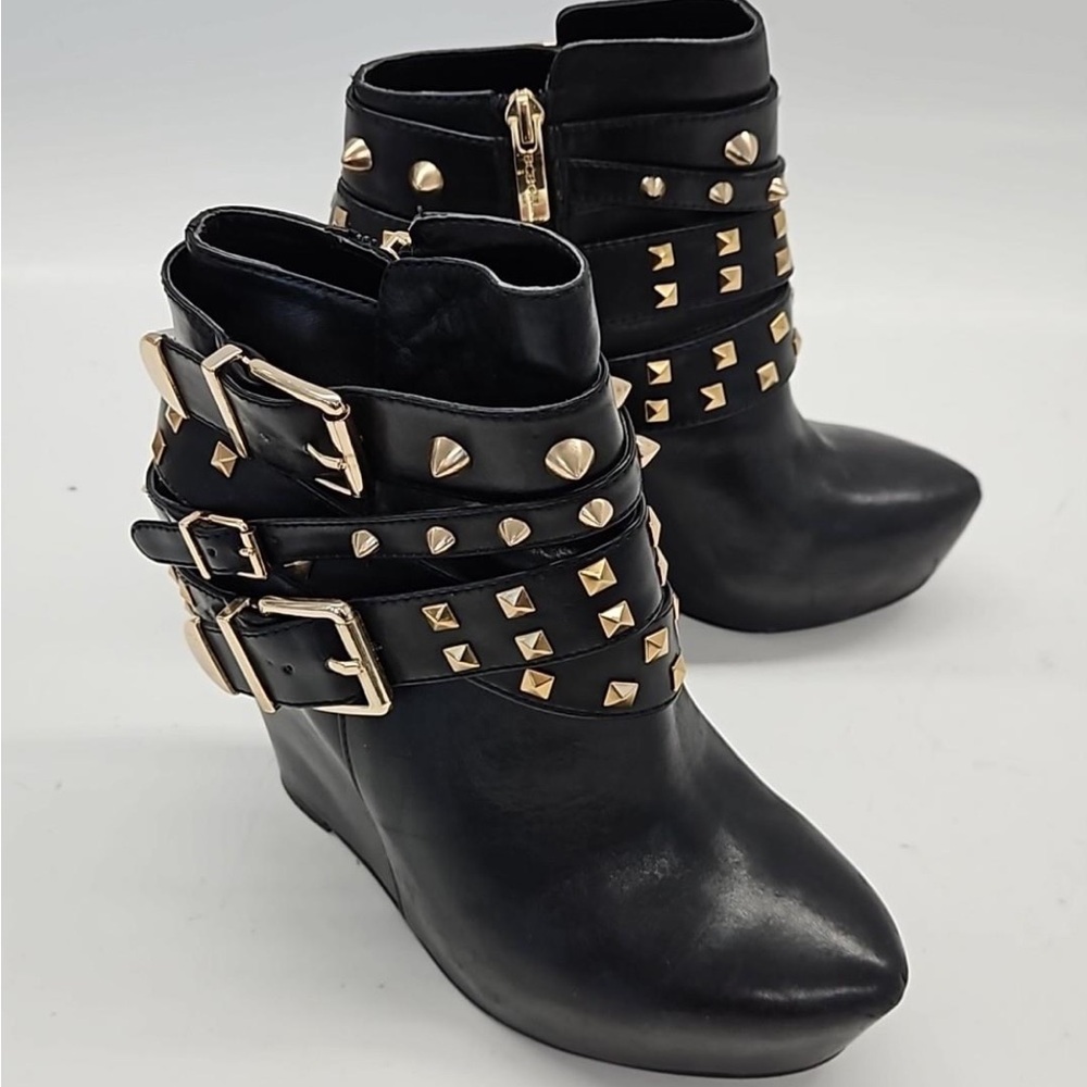 BCBGeneration Black Wedge Platform Ankle Boots w/Gold Studs and Buckles Size 6
